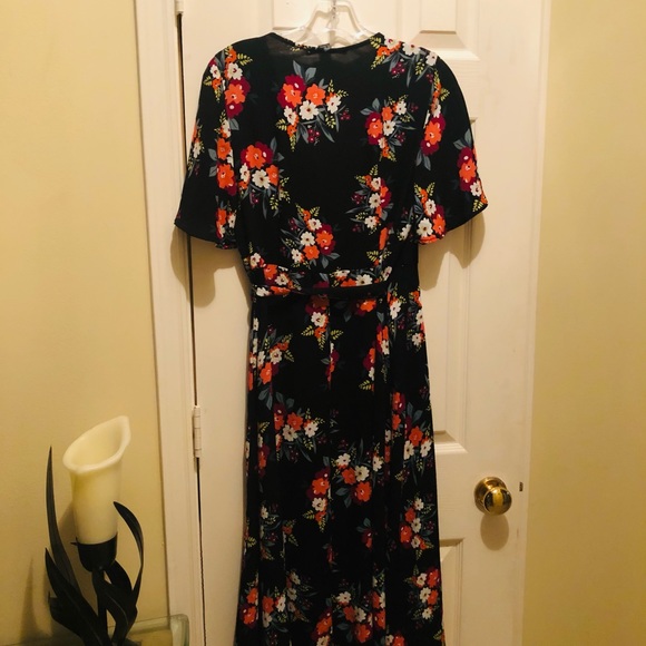 Forever21 Contemporary Floral Dress - Picture 6 of 6